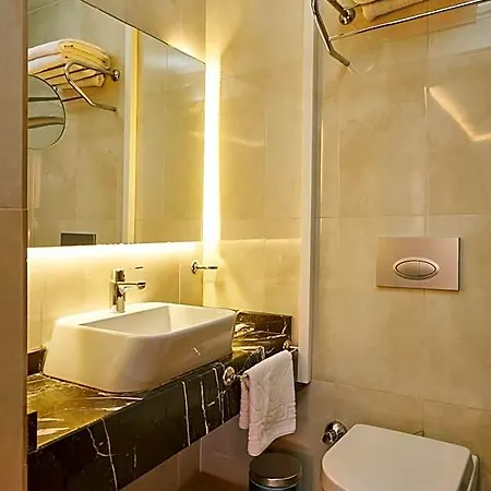 Atro Otel